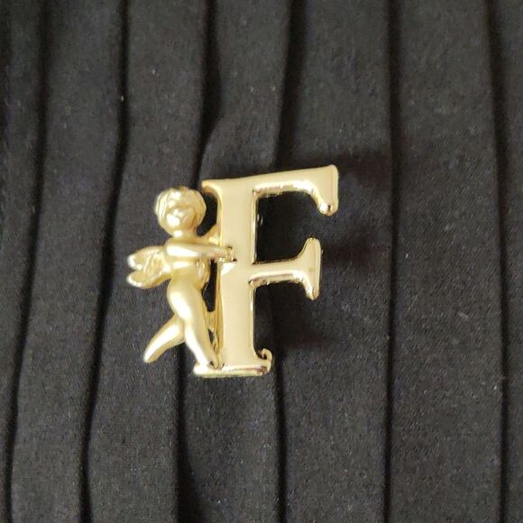 Vintage Angel Monogram Initial "F" Goldtone Pin Brooch - Picture 8 of 8